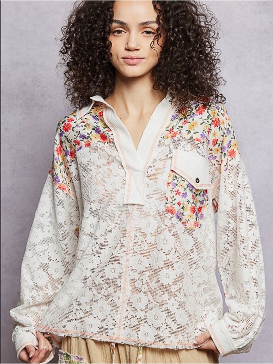 POL Tops - 155 ❤️POL V neck floral lace top